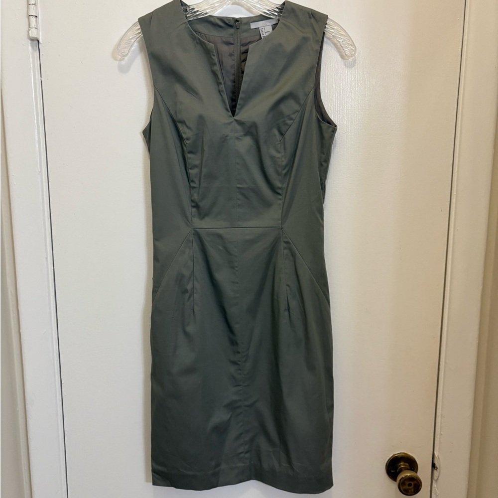 Elegant Green/Gray Sleeveless Dress